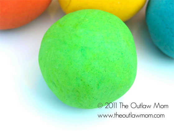 Rainbow-Playdough-2