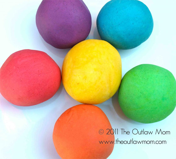 Rainbow-Playdough-3