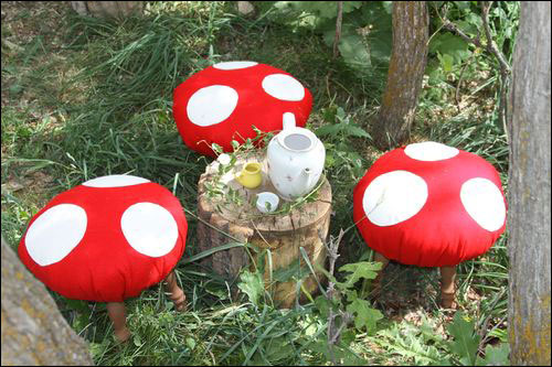 Toadstool Stool