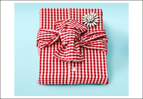 Shirt Christmas Wrapping Idea