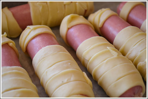 Halloween Food Ideas | Sausage Mummies