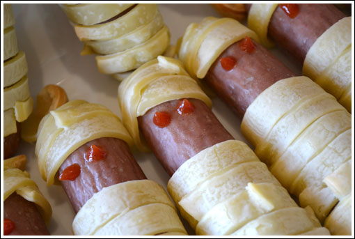 Halloween Food Ideas | Sausage Mummies